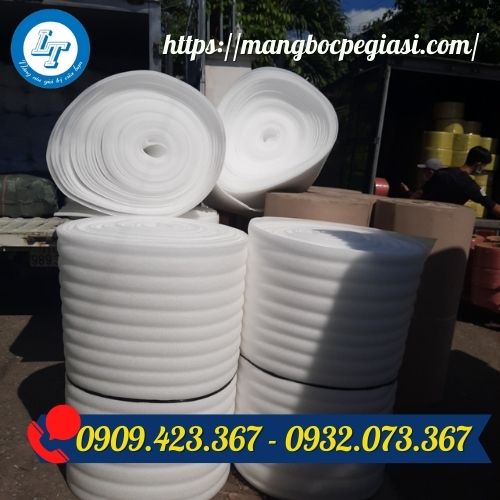 Màng xốp foam 5lix53m giá rẻ Màng xốp foam 5lix53m giá rẻ