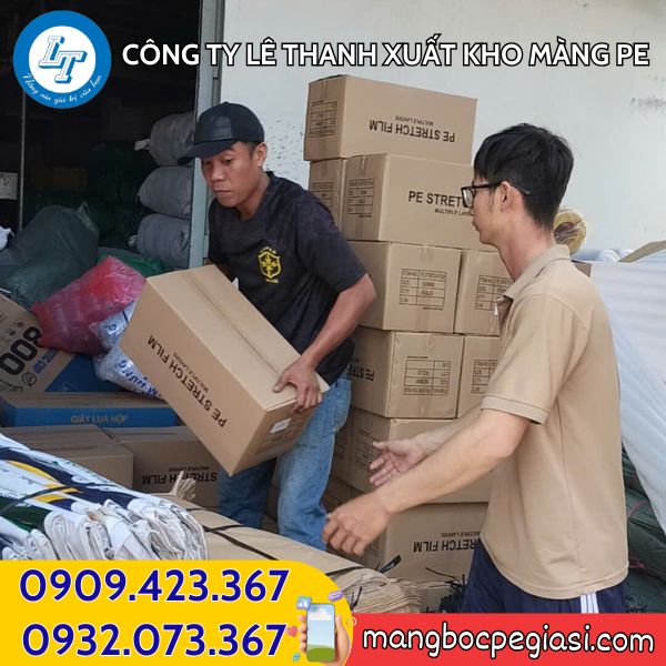 Xuất kho màng PE giá rẻ Xuất kho màng PE giá rẻ
