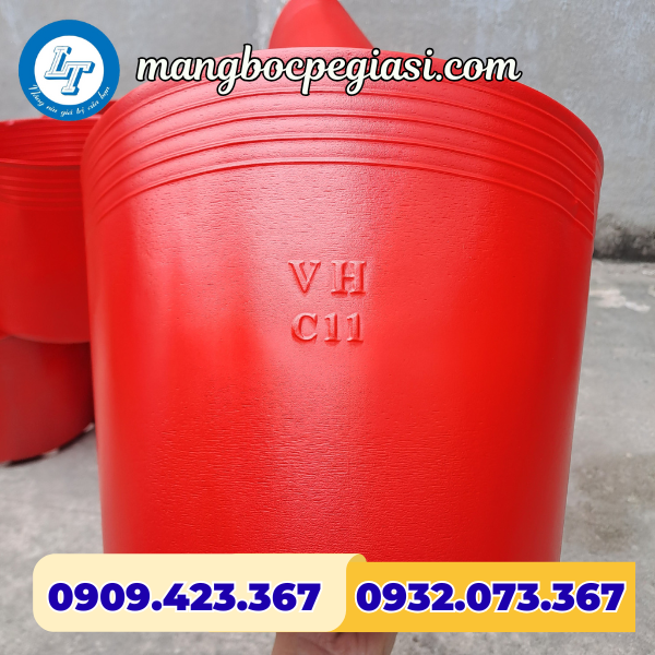Chậu nhựa trồng cây màu đỏ Chậu nhựa trồng cây màu đỏ