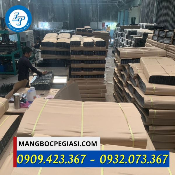 Xưởng sản xuất bầu ươm cây Xưởng sản xuất bầu ươm cây