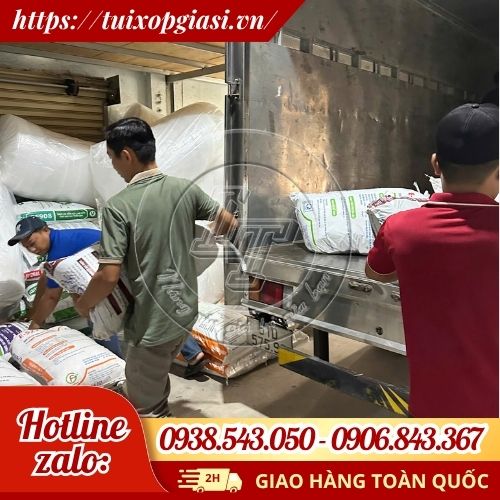 Lên túi đựng ly chữ T cho khách sỉ