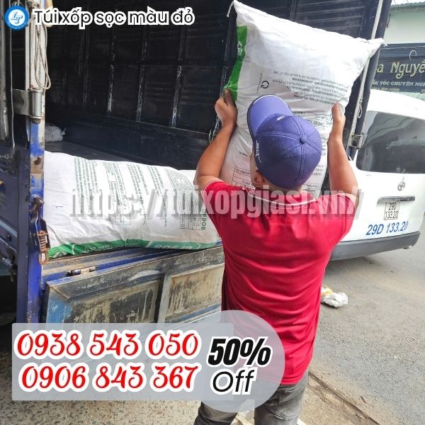 lên hàng túi xốp sọc đỏ