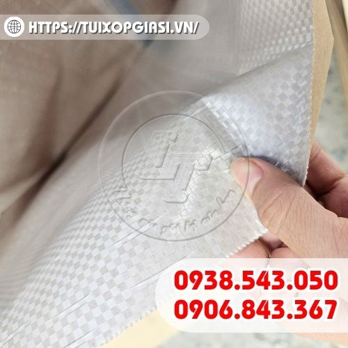 Bao tải giấy xi măng bên trong được dệt bằng 1 lớp pp chống thấm, chắc chắn