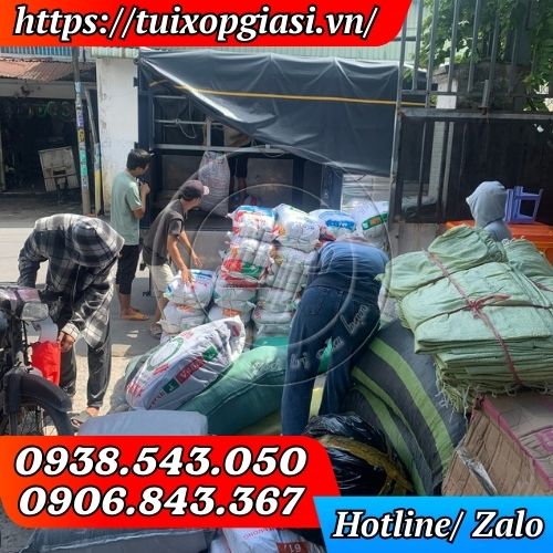 Lên hàng túi pe dẻo cho khách sỉ