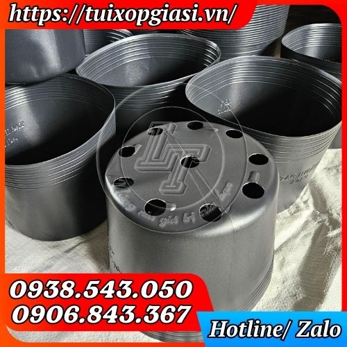 Chậu nhựa dẻo trồng cây có lỗ thoát nước