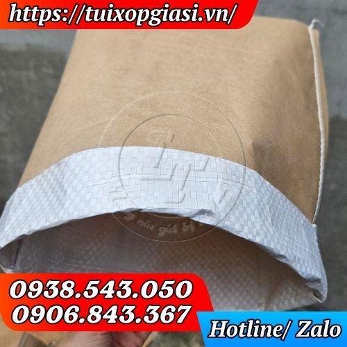 Bên trong bao có lớp màng dệt pp màu trắng