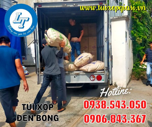 Cung cấp túi xốp đen bóng quai giá rẻ