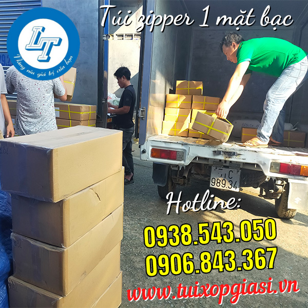 Giao túi zipper 1 mặt bạc cho khách sỉ