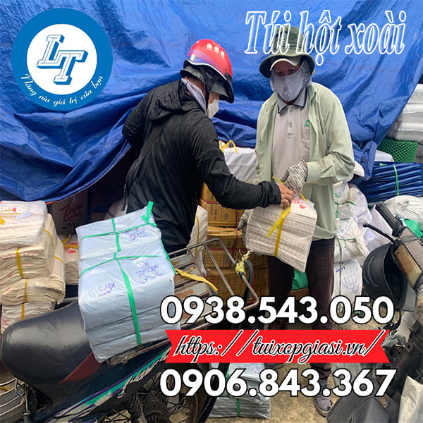 Giao hàng túi hột xoài