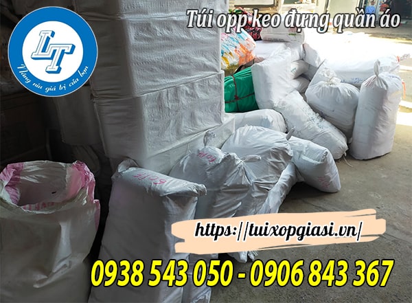 Giao hàng túi opp keo đựng quần áo