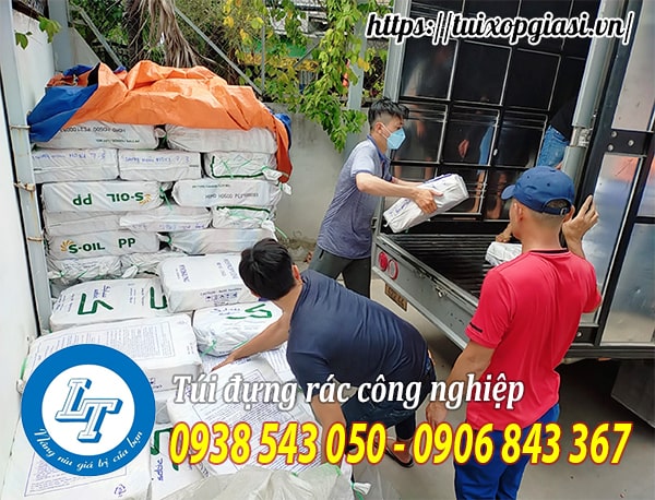 Giao túi đựng rác công nghiệp giá rẻ