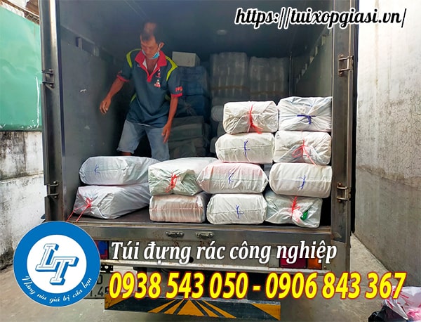 Giao túi đựng rác công nghiệp