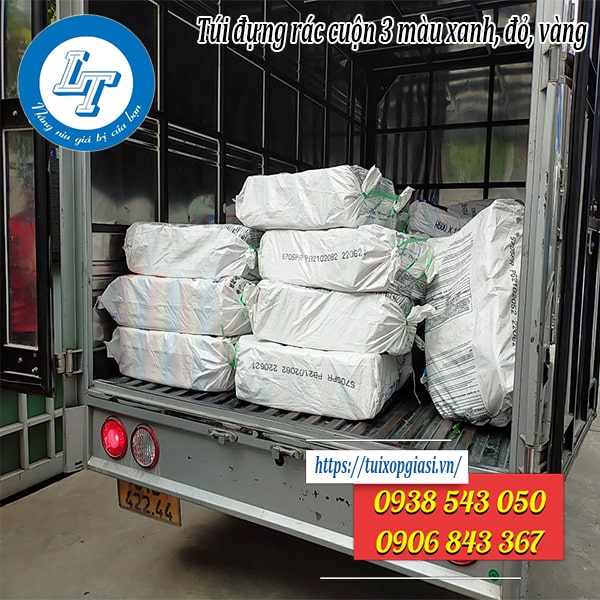 Giao túi đựng rác cuộn 3 màu cho khách nội thành