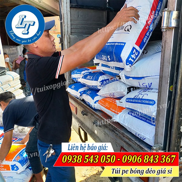 Giao túi pe bóng dẻo cho khách tphcm