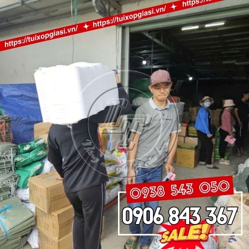 Giao túi rác cuộn cỡ tiểu, trung, đại cho khách