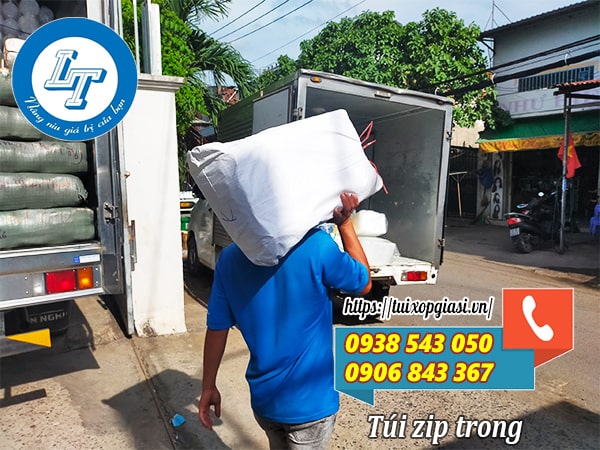 Giao túi zip cho khách hcm