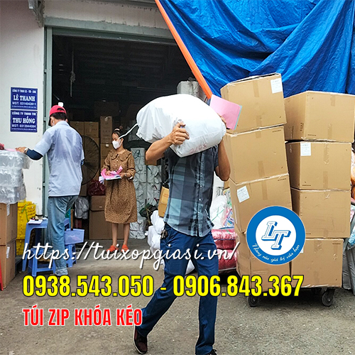 Giao hàng túi zip khóa kéo cho khách hcm