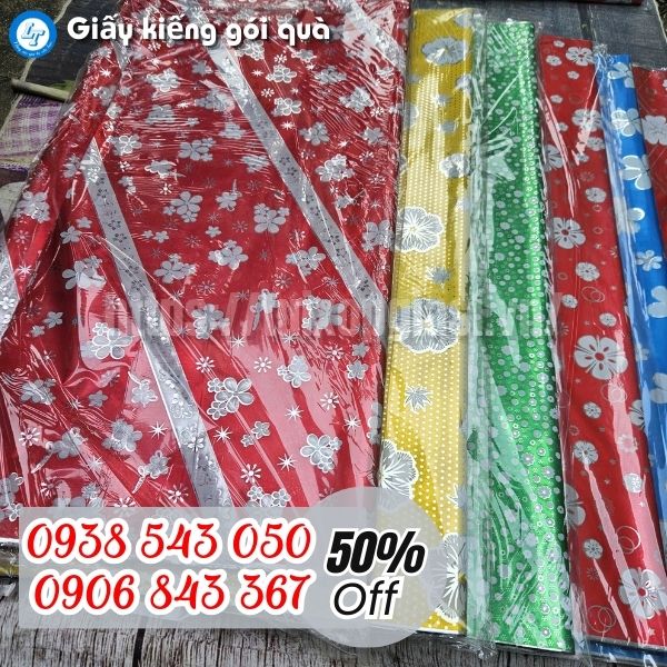 Giấy kiếng gói quà xấp 50 tờ giá sỉ xuất vat