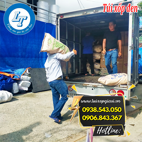 Lên hàng túi xốp đen cho khách hcm