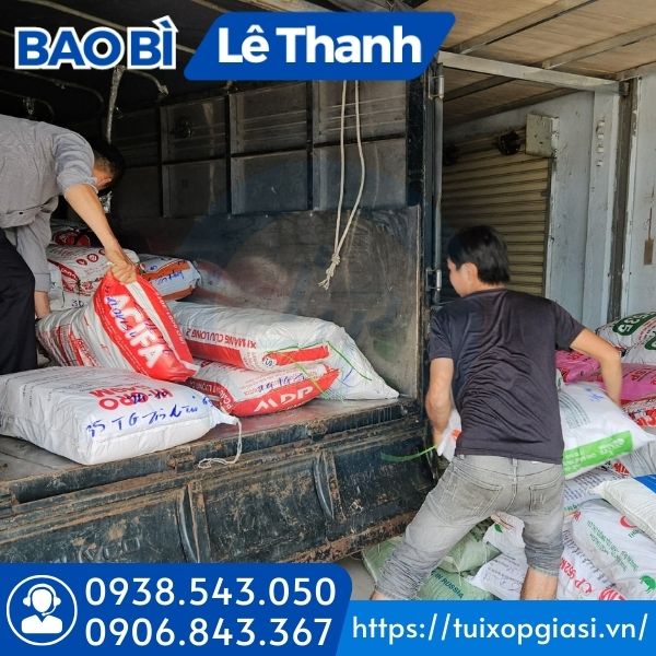 lên hàng túi xốp đục lỗ cho khách tỉnh