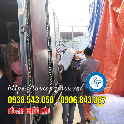 Lên hàng túi zip khóa kéo