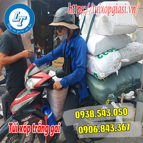 Lên túi xốp trắng gai cho khách sỉ