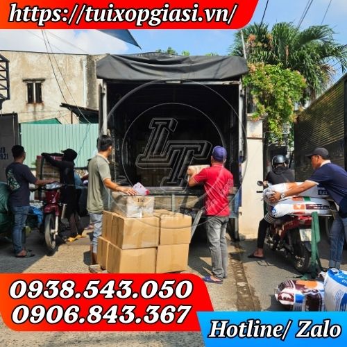 Lên thùng giấy thấm dầu chiên rán bịch 20 tờ cho khách TPHCM