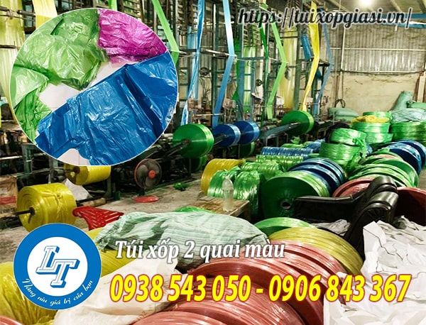 Sản xuất túi xốp 2 quai màu