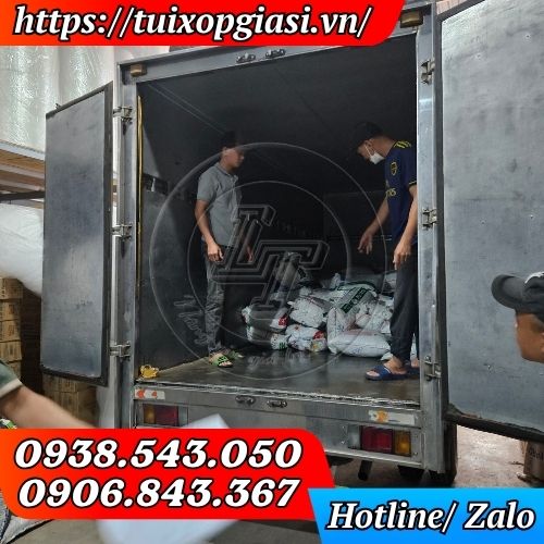 Lên túi đựng ly cho khách sỉ TPHCM