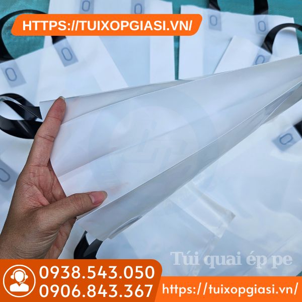 Túi quai ép pe xếp hai bên hông Túi quai ép pe xếp hai bên hông