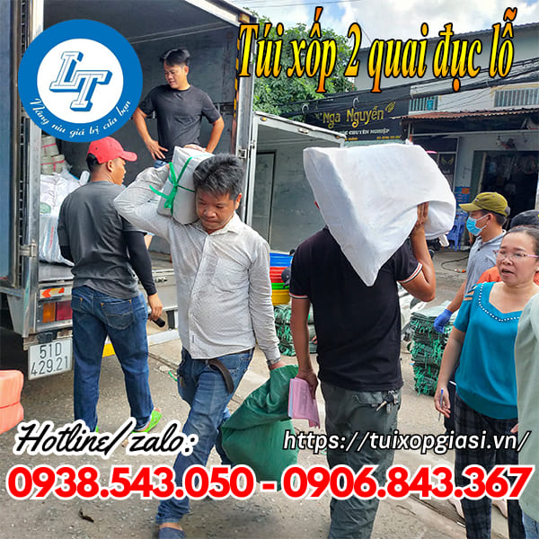 Túi xốp 2 quai đục lỗ giá rẻ