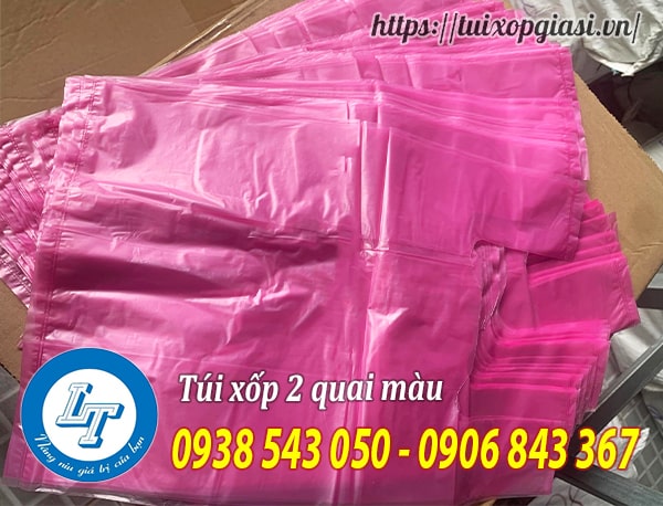 Túi xốp 2 quai màu hồng giá rẻ