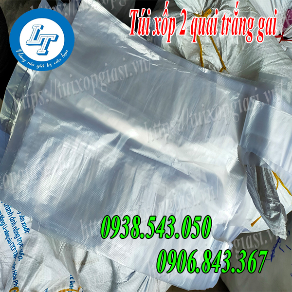 Túi xốp 2 quai trắng gai