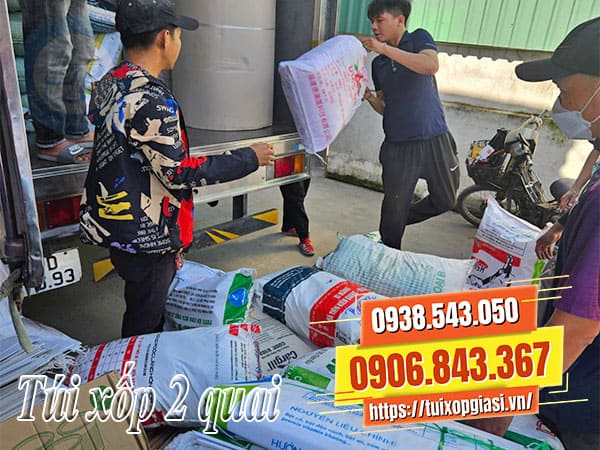 Túi xốp hai quai đủ màu giá rẻ