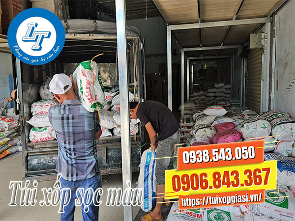 Túi xốp sọc màu giá rẻ