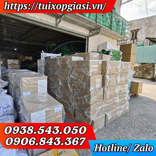 Kho túi zipper trắng sữa của công ty Lê Thanh