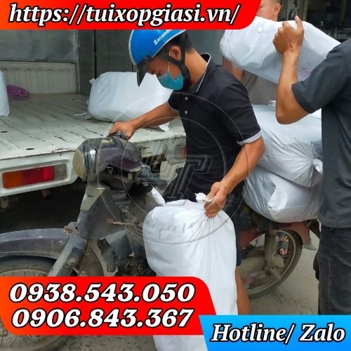 Lên hàng túi ni lông hàng chợ cho khách sỉ