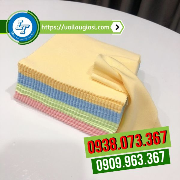 Hộp 100 chiếc khăn lau mắt kính Hộp 100 chiếc khăn lau mắt kính