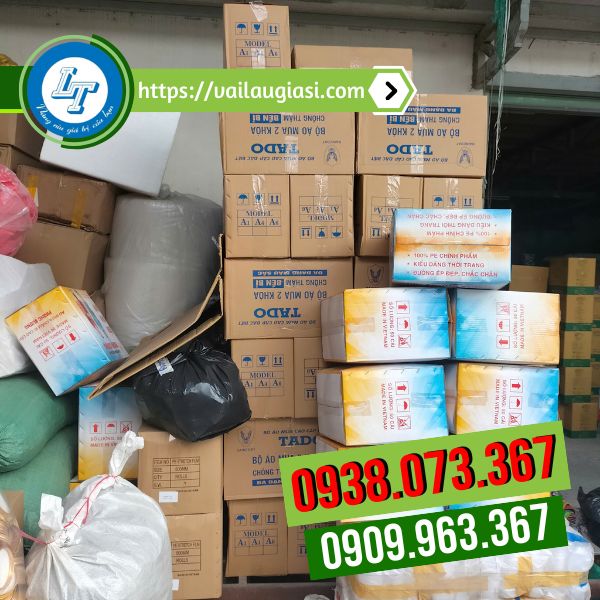 Áo mưa bộ dùng 1 lần bỏ sỉ số lượng Áo mưa bộ dùng 1 lần bỏ sỉ số lượng