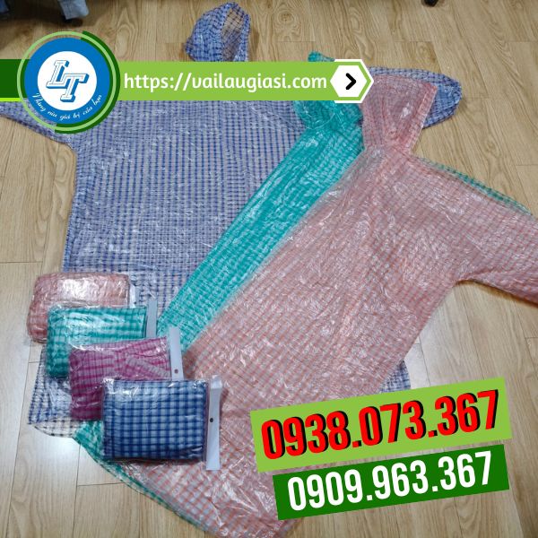 Áo mưa nilon kẻ caro thiết kế thời trang, chất lượng Áo mưa nilon kẻ caro thiết kế thời trang, chất lượng