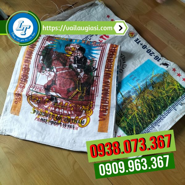 Bao tải cám cũ Bao tải cám cũ