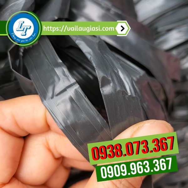 Bề mặt dây đen bóng, dày và bền chắc Bề mặt dây đen bóng, dày và bền chắc