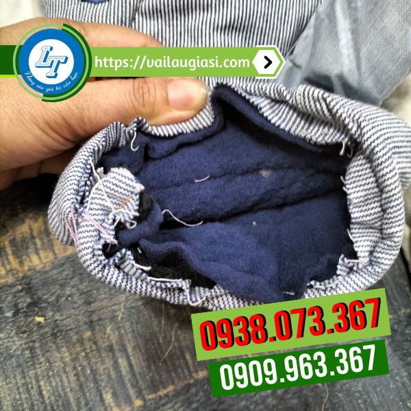 Bên trong găng tay có lót vải Bên trong găng tay có lót vải