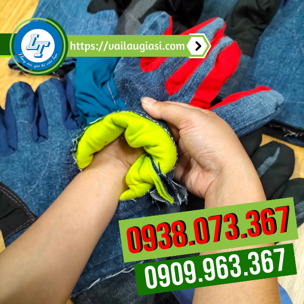 Găng tay vải bò may dày dặn, form dáng to, rộng Găng tay vải bò may dày dặn, form dáng to, rộng