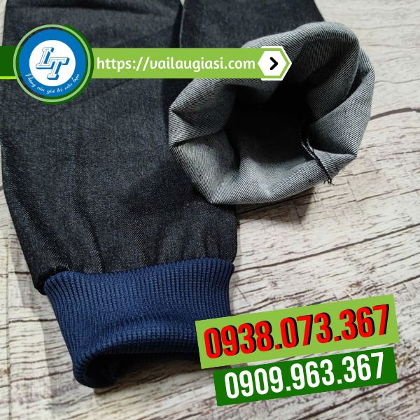 Chất liệu vải dày dặn, bảo vệ tốt Chất liệu vải dày dặn, bảo vệ tốt