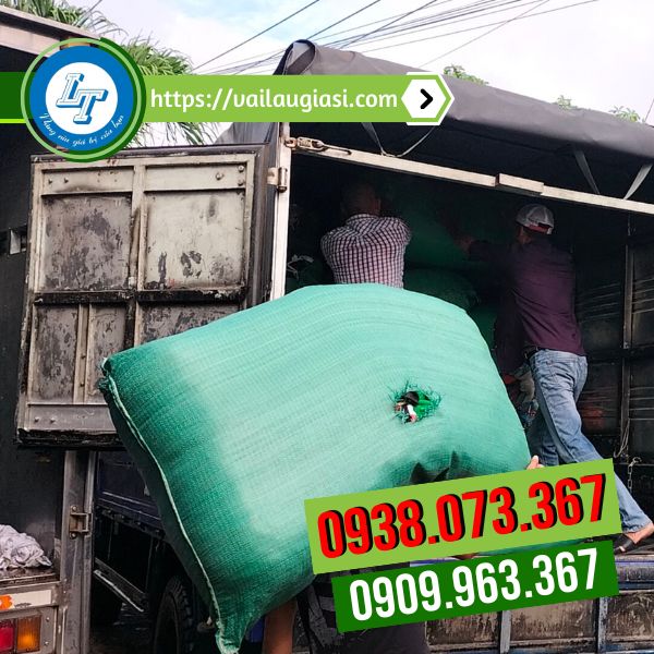 Ống tay chống nắng hỗ trợ giao hàng cho khách Ống tay chống nắng hỗ trợ giao hàng cho khách