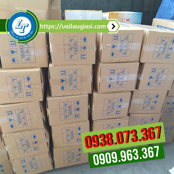 Chuyên sỉ áo mưa nilon kẻ caro sỉ rẻ Chuyên sỉ áo mưa nilon kẻ caro sỉ rẻ