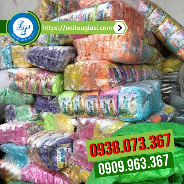 Chuyên sỉ áo mưa tiện lợi màu trơn Chuyên sỉ áo mưa tiện lợi màu trơn