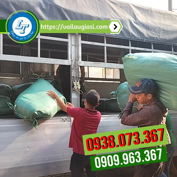 Lê Thanh hỗ trợ giao sỉ tất vớ nữ cho khách Lê Thanh hỗ trợ giao sỉ tất vớ nữ cho khách