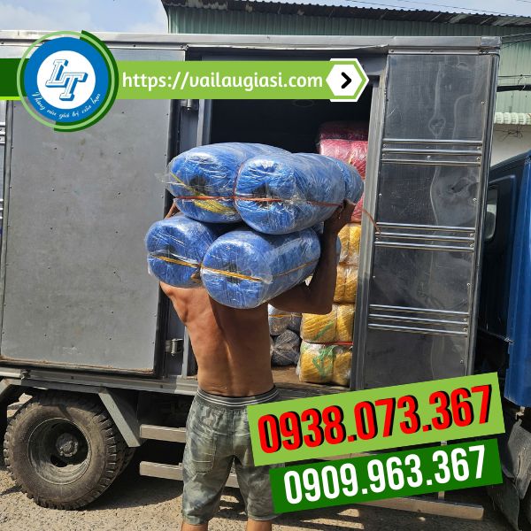 Dây nilon nem xanh dương giao hàng cho khách Dây nilon nem xanh dương giao hàng cho khách